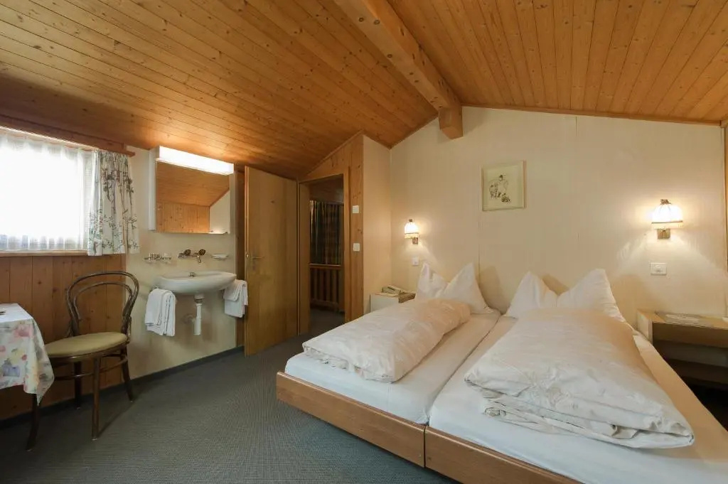Economy room