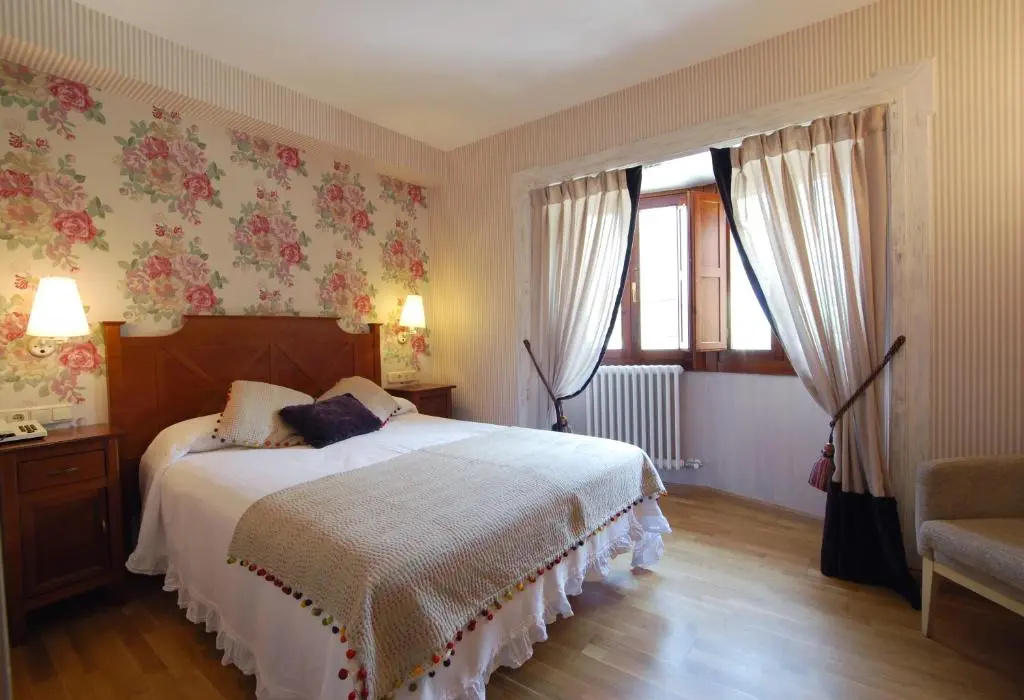 Standard Double room with view (full double bed)