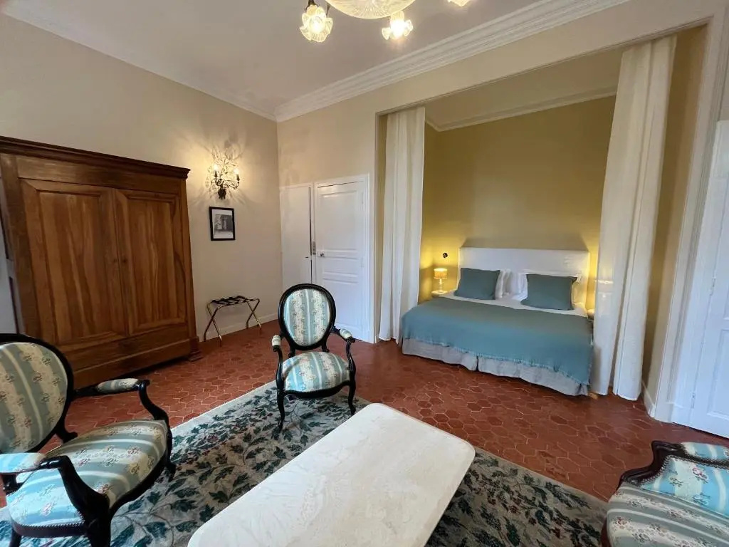 Standard Family room with park view