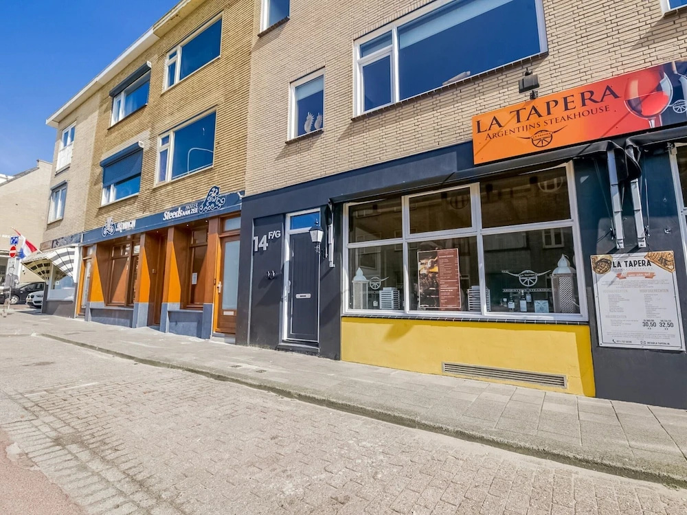 Apartment With sea View and Parking in Katwijk aan Zee