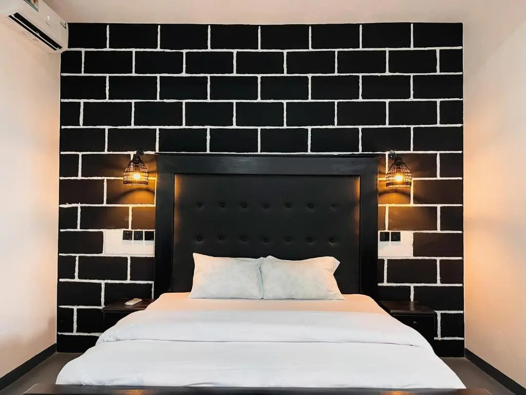 Deluxe Double room (full double bed)