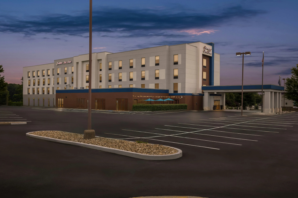 Hampton Inn & Suites Grove City