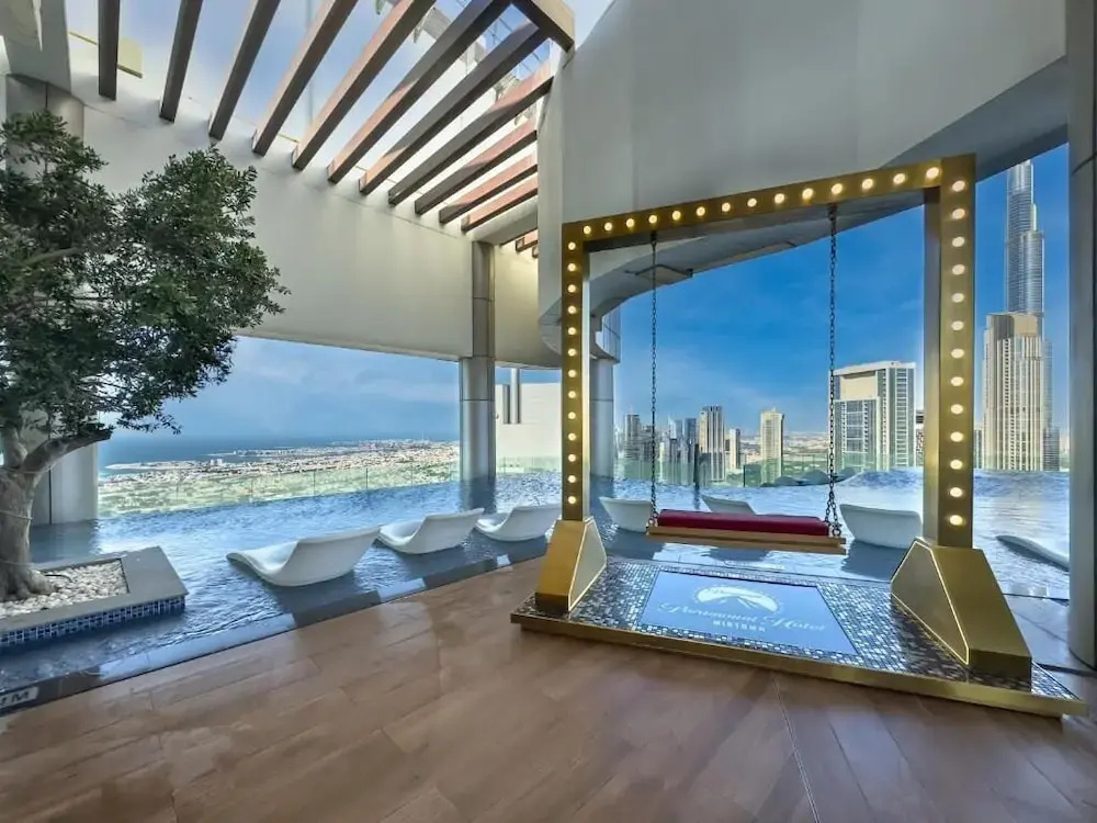 Rooftop pool-2BR Apartment Near Downtown
