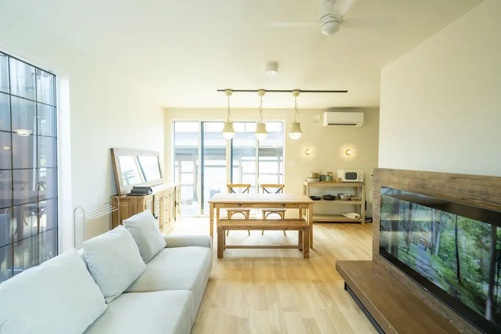 Standard Quadruple Family room with balcony and with mountain view