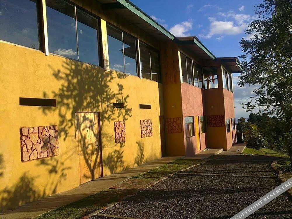 Villas Cipreses - Hostel