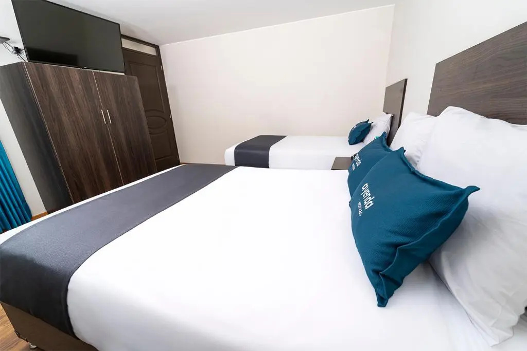 Standard Triple room