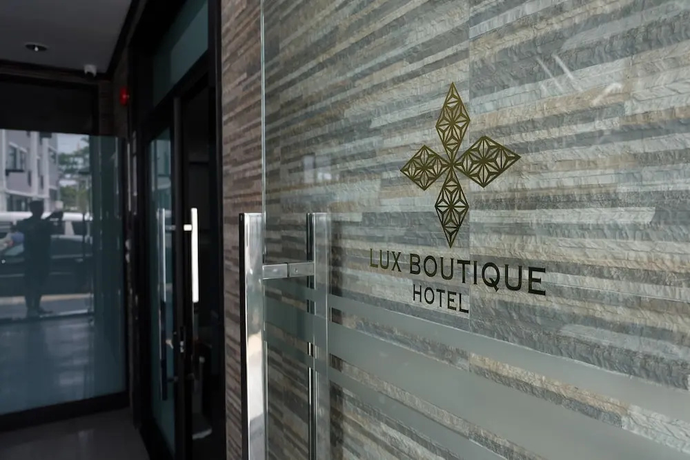Lux Boutique Hotel — фото