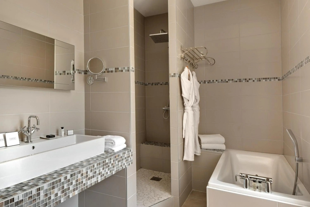 Domaine du Colombier, Hôtel & Restaurant 4 étoiles by null