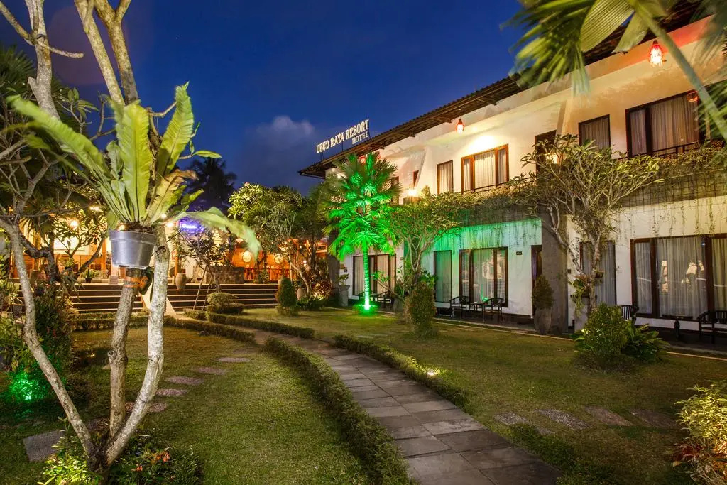 Ubud Raya Hotel — фото