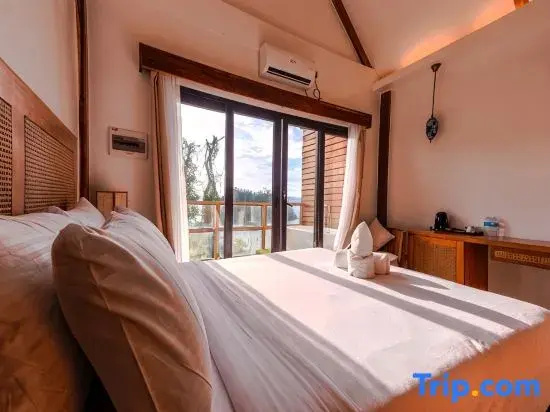 Apartment with balcony and with sea view