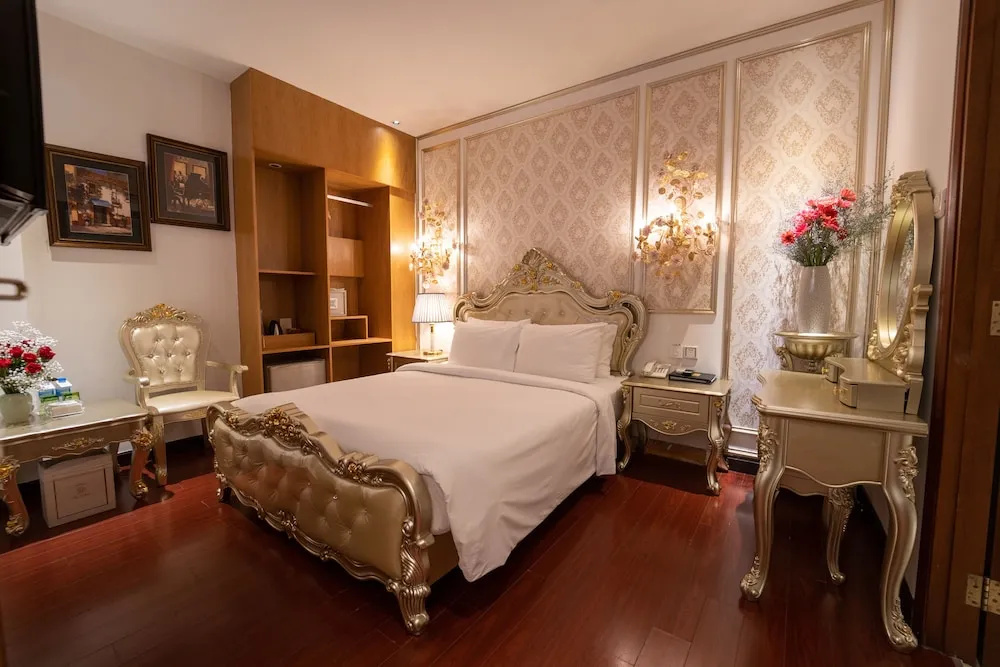The White Hotel 8A Thai Van Lung - Chambres