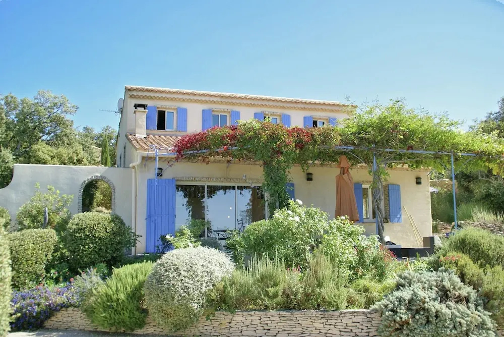Sunny Provence Getaway