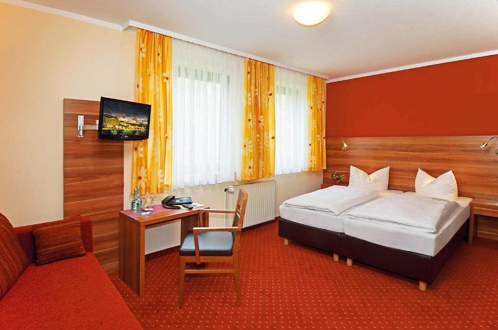 Economy Double room (full double bed)