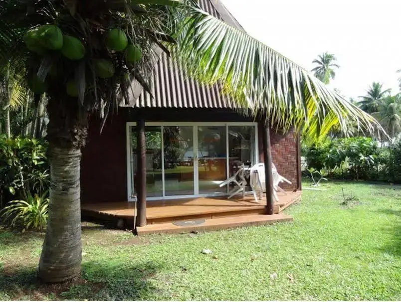Les Tipaniers Iti Bungalows
