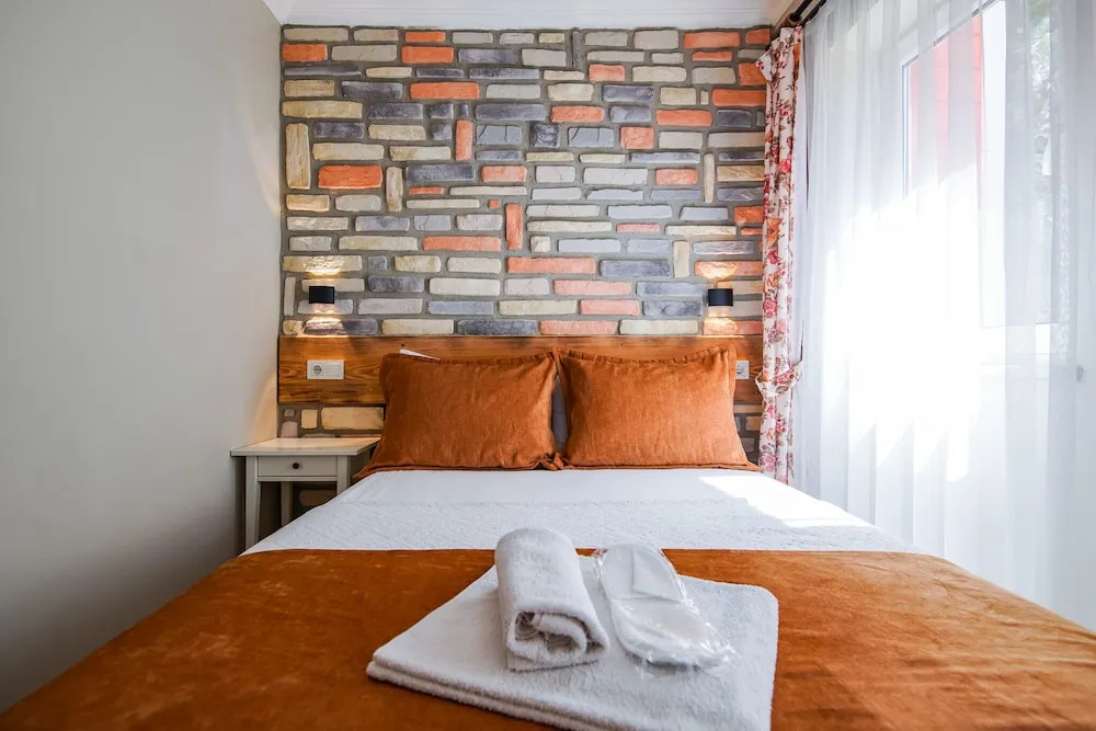 Economy Double room with land view (full double bed)