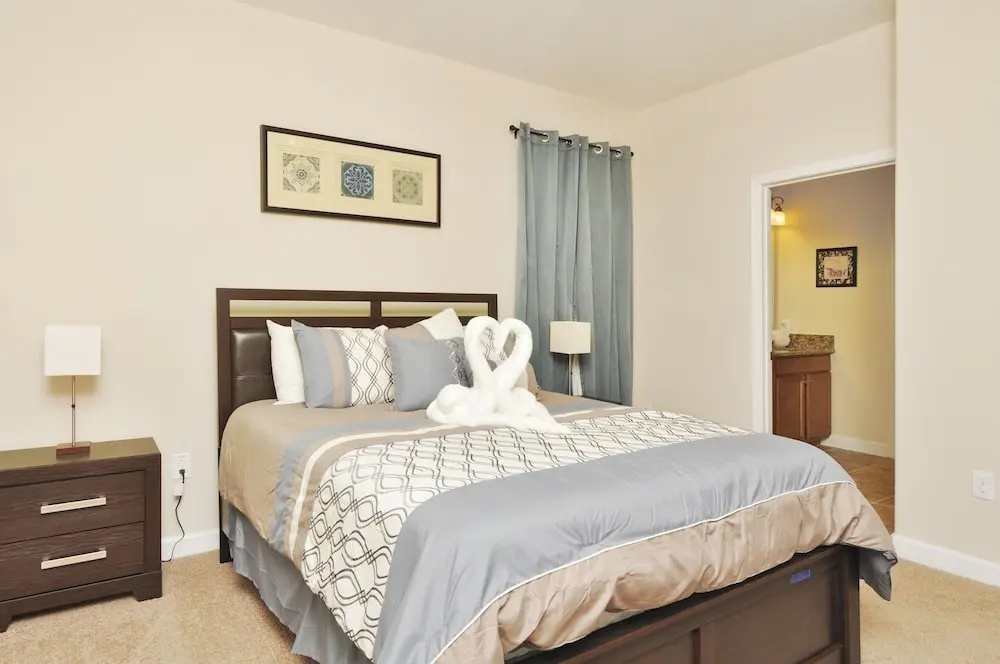 5 Bedrooms Standard room