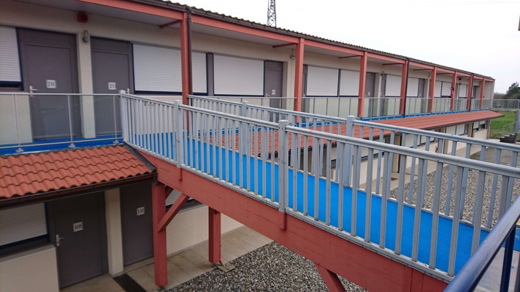 Balcony & Terrace