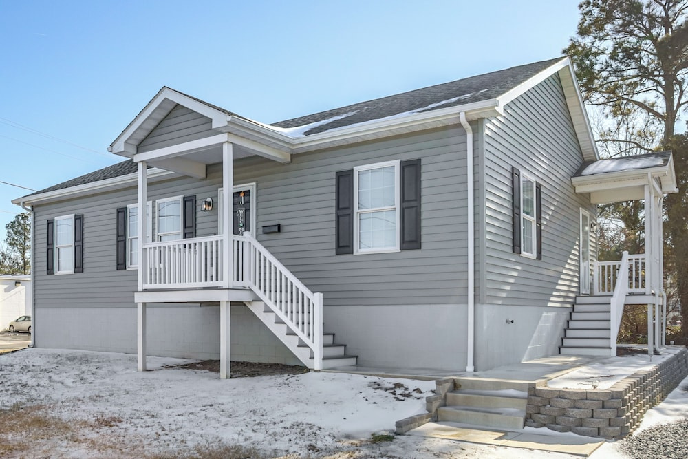 Walk to Local Eats & Docks! Crisfield Getaway
