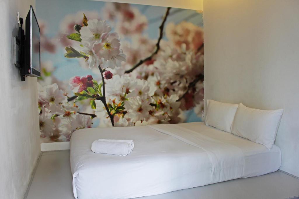 V Garden Hotel