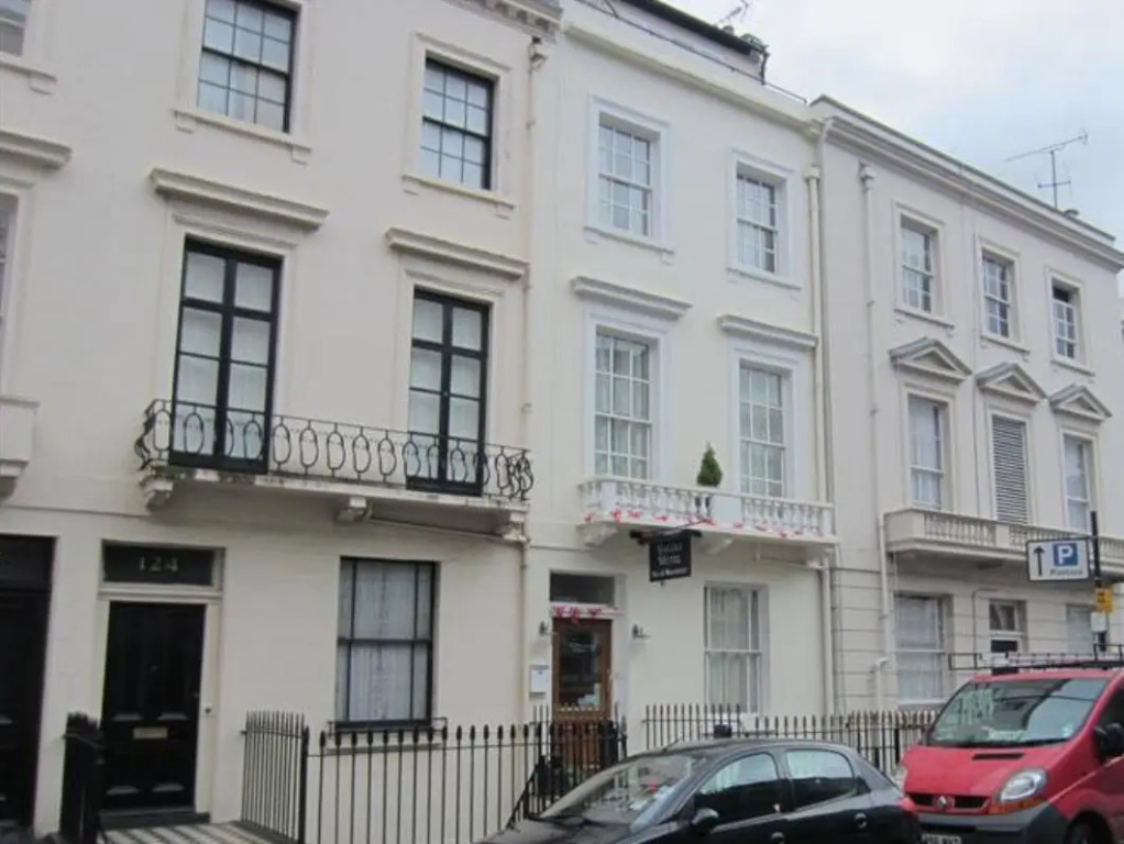 OYO Bakers Hotel London Victoria