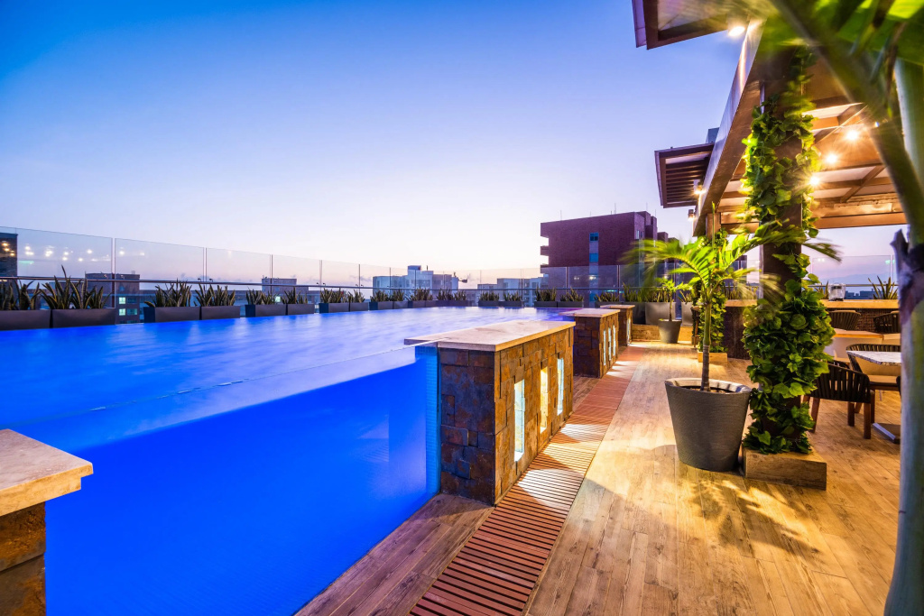 Beach & Waterfront