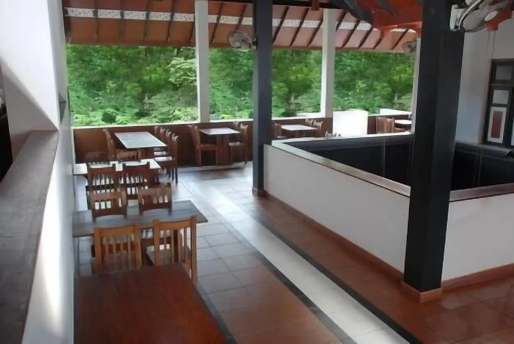 The Triangle Hotel - фото 10