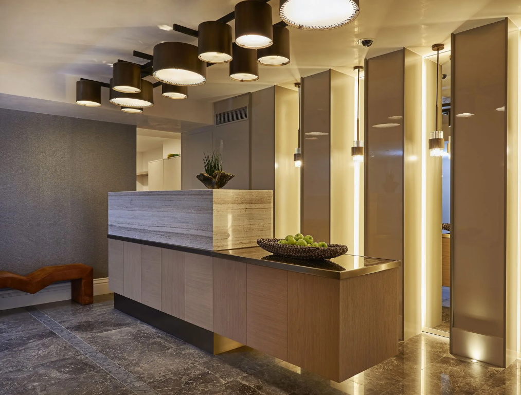 Lobby & Reception