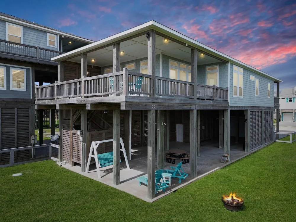 The Salty Mermaid 3 Bedroom Home