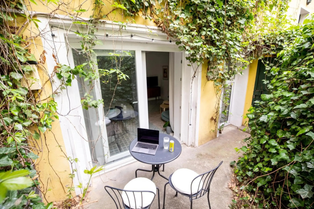 City Hideaway with Terrace