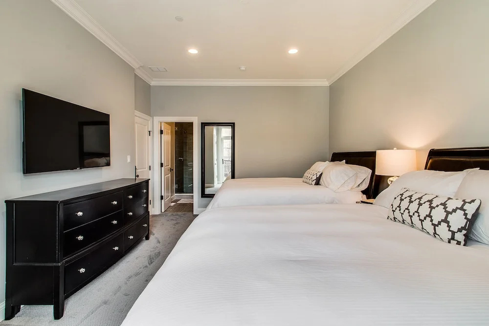 Deluxe Quadruple Suite
