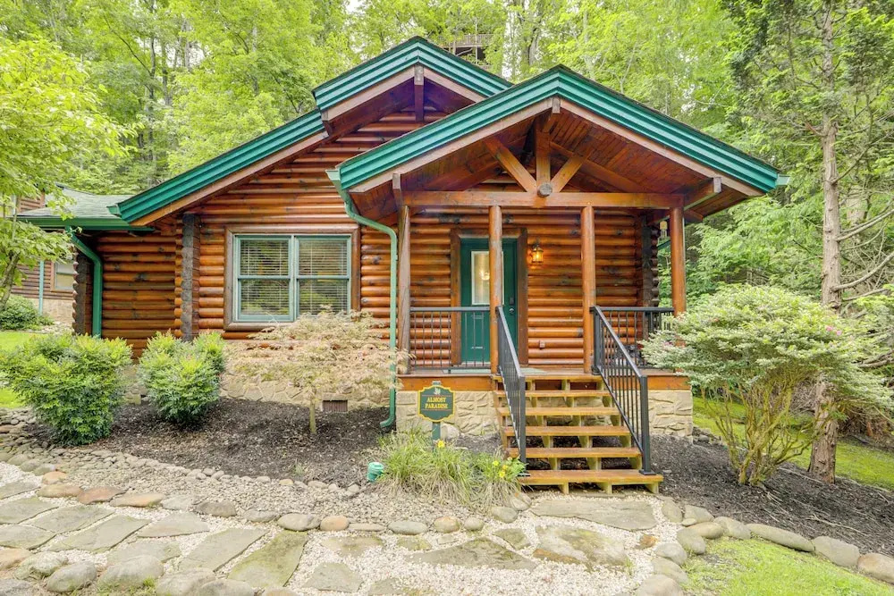 1 Mi to Dtwn Gatlinburg: Hot Tub Haven in Smokies!