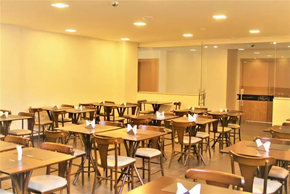 Food & Beverage