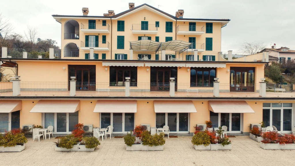 Hotel photo 1
