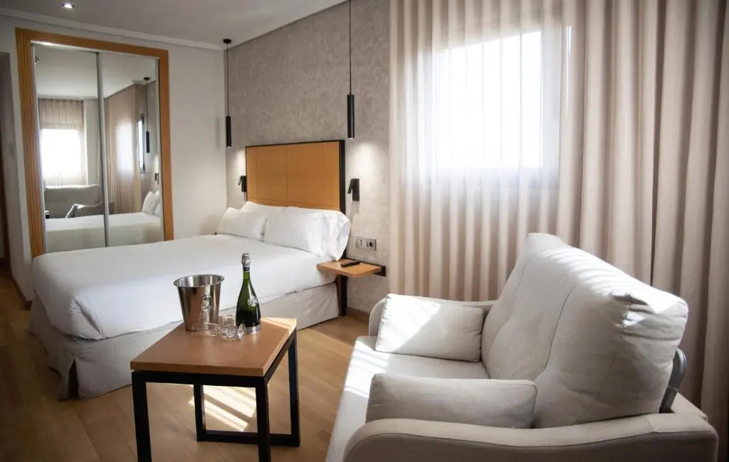 Hotel Sercotel Gran Fama - Chambres