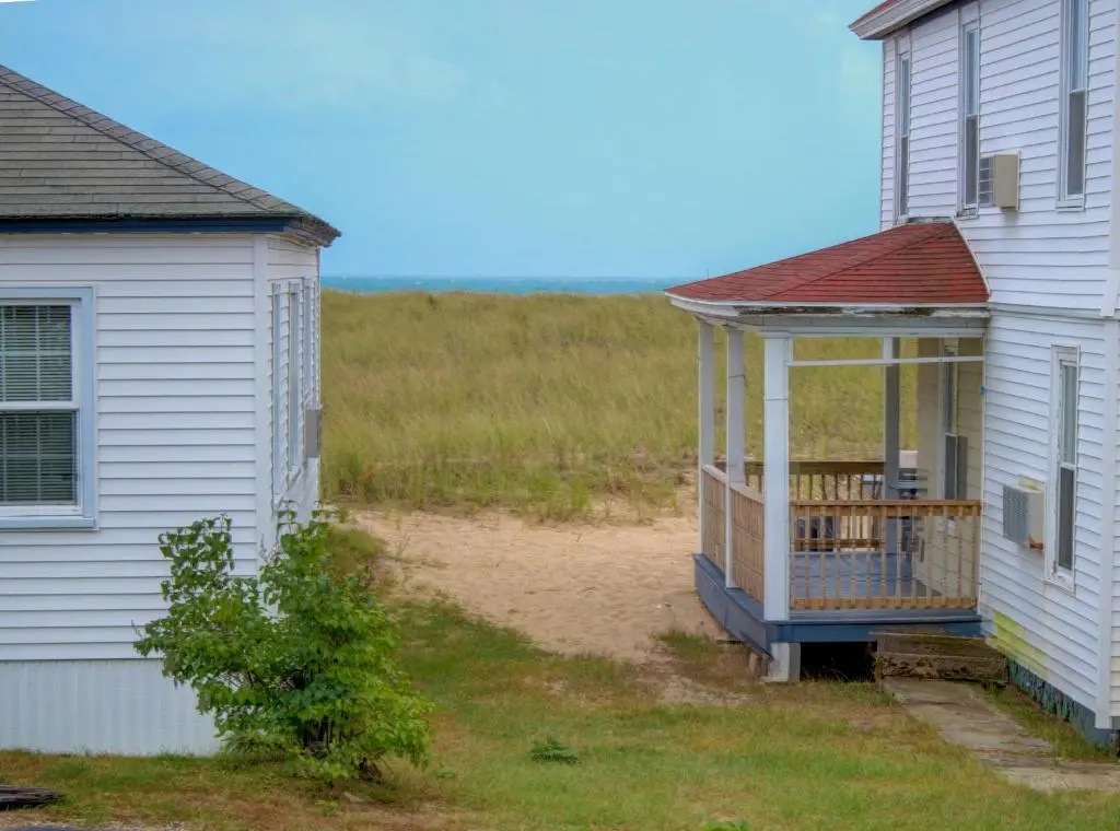 Standard Quadruple room beachfront