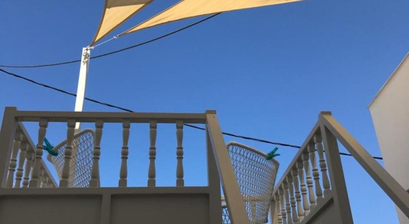 Balcony & Terrace