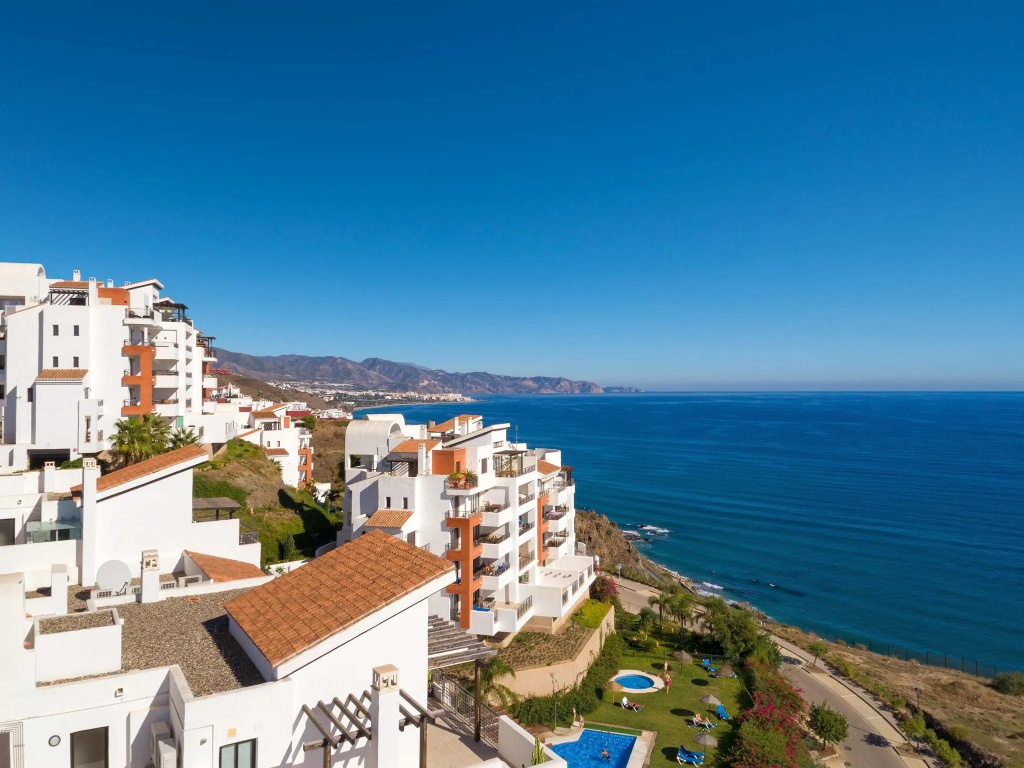 Beach & Waterfront
