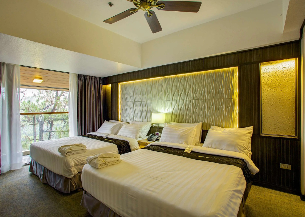 Le Monet Hotel — 5