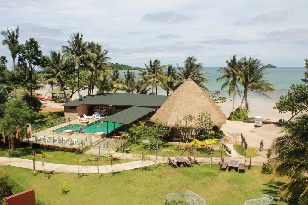 Beach & Waterfront