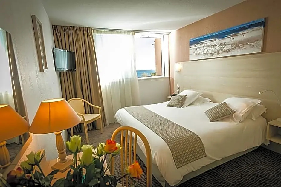 Standard Double room with sea view (full double bed)