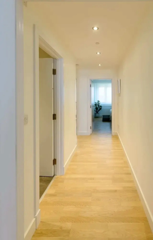 Luxury Modern Apartment With Exceptional Views! Hosted by Sweetstay - фото 12