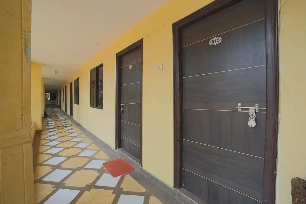 Hotel Sri Krishna by OYO Rooms