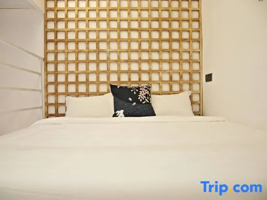 Double Apartment with courtyard view (full double bed)