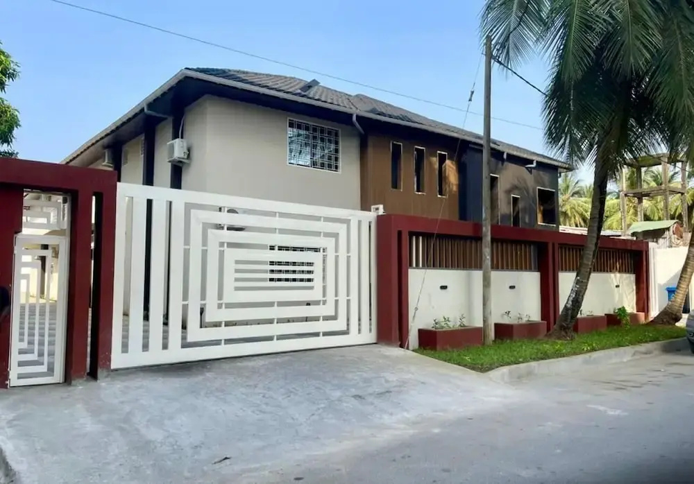 Scarlett Apartments