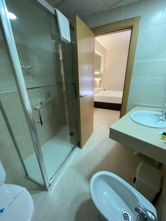 Standard Double room with balcony (full double bed)
