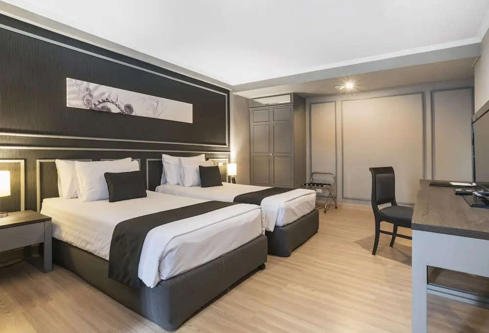 Luxury Suite