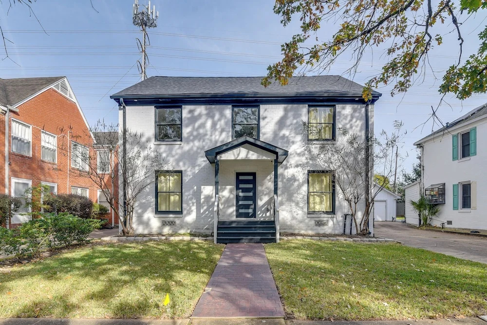 2-unit Houston Getaway Near NRG & Hermann Park