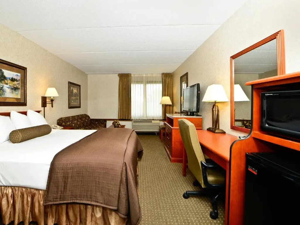 Ramada Hotel & Conference Center by Wyndham Plymouth - Chambres
