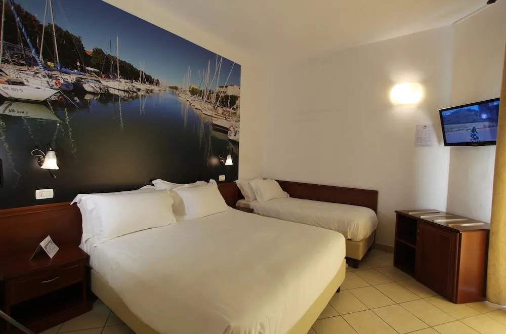 Triple room with balcony