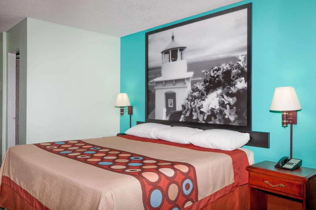 Standard Double room (full double bed)